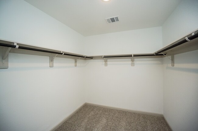Building Photo - 3318 Parker Trce Dr