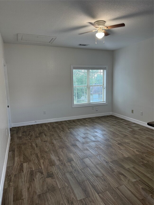 Building Photo - 716 Kolb Rd