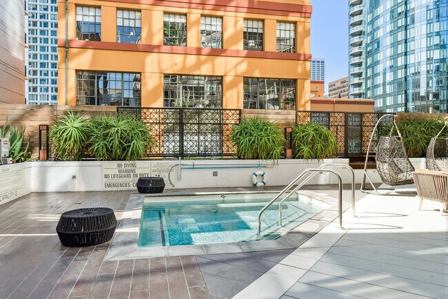 Building Photo - 388 Beale St