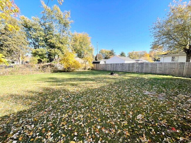 Building Photo - Christian Park 4BR Home w/Attached Garage!