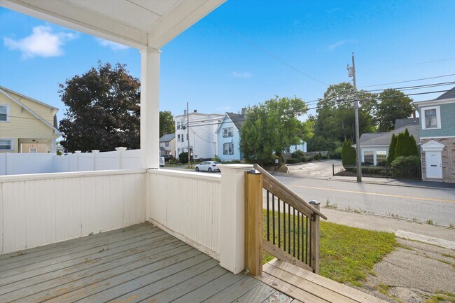 Building Photo - 247 Jewett St