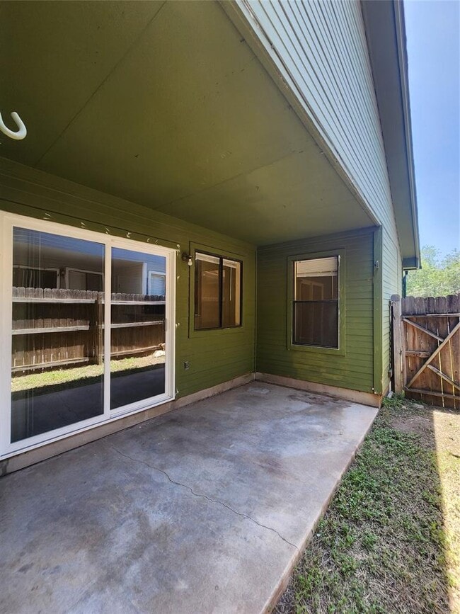 Building Photo - 2610 Garrettson Dr