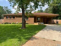 Building Photo - 3207 Tucker Dr NW