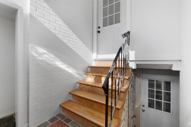 Building Photo - 475 Parum Rd