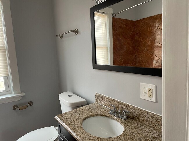 Building Photo - 8411 S Elizabeth St