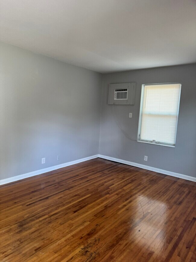 Building Photo - 6207 Henry Ford Dr
