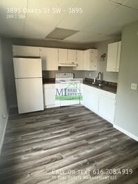 Building Photo - 3895 Oakes St SW