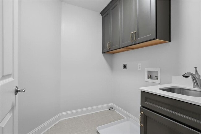 Building Photo - 210 Aerie Ct