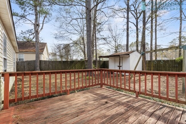 Building Photo - Chapin home