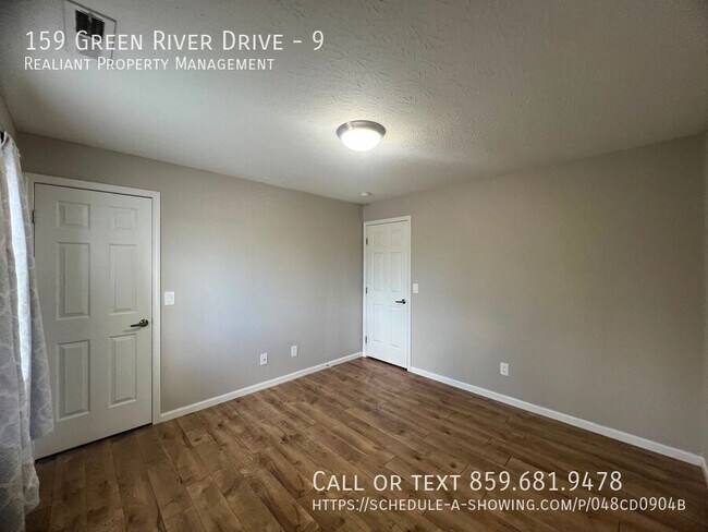 Building Photo - 159 Green River Dr