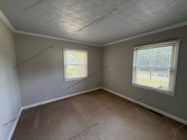 Building Photo - 4112 Elmyra Dr
