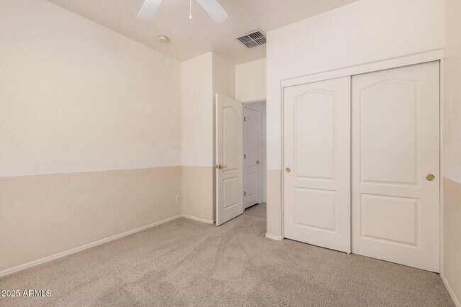 Building Photo - 298 E Diamond Trail