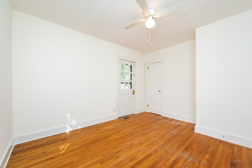 1st Bedroom - 1719 Club Rd