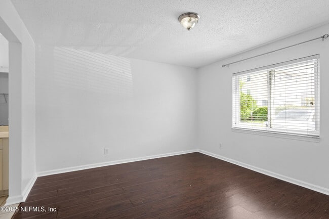 Building Photo - 6552 La Mirada Dr E