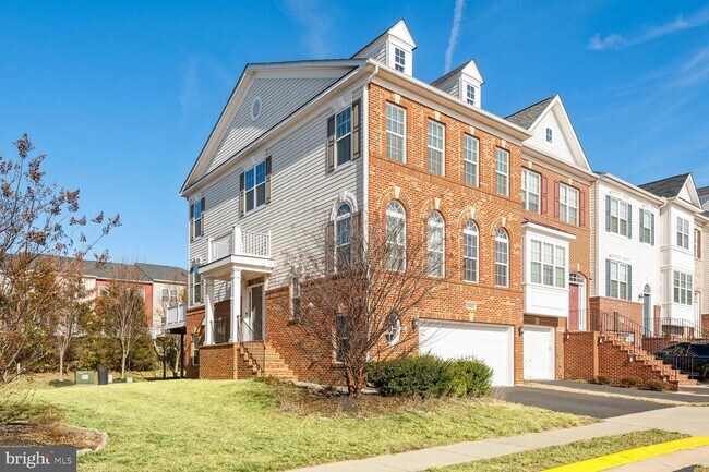 Building Photo - 25053 Prairie Fire Square