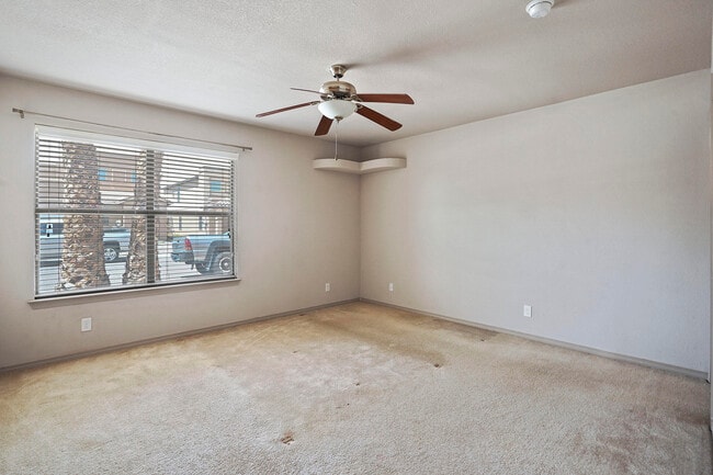 Building Photo - 12858 Hueco Hill Dr