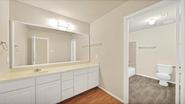 Building Photo - 5050 Ivy Fair Way