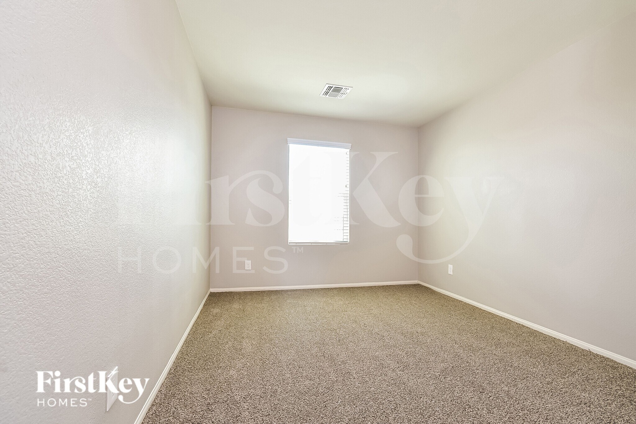 Building Photo - 1106 E Dorrell Ln
