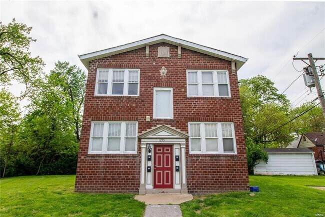 Primary Photo - 1195 Belrue Ave