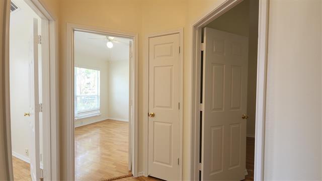 Building Photo - 205 Dorsett Ct