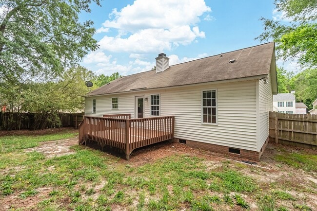 Building Photo - 220 Wood Green Dr