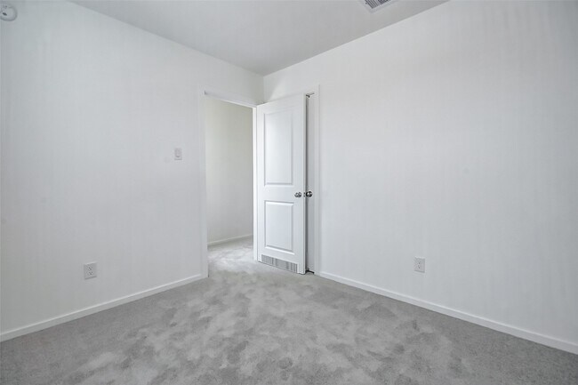 Building Photo - 21543 Carosella Dr
