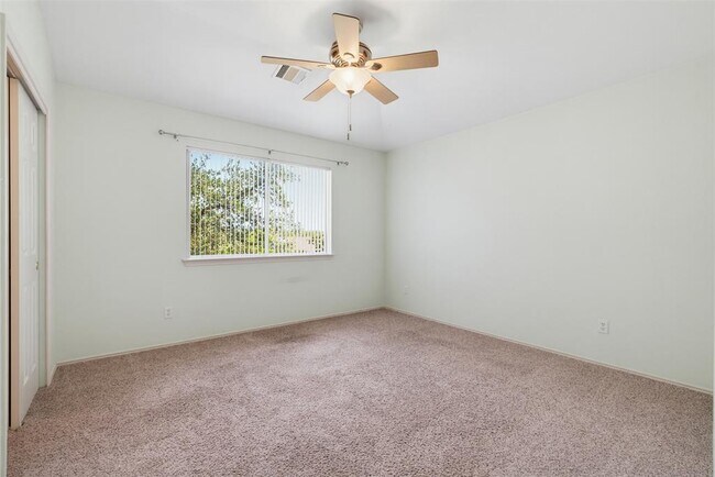 Building Photo - 2110 Keepsake Dr