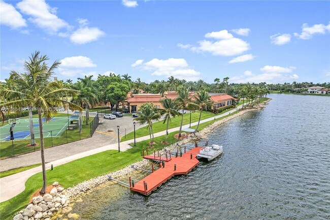 Building Photo - 19500 SW 39th Ct