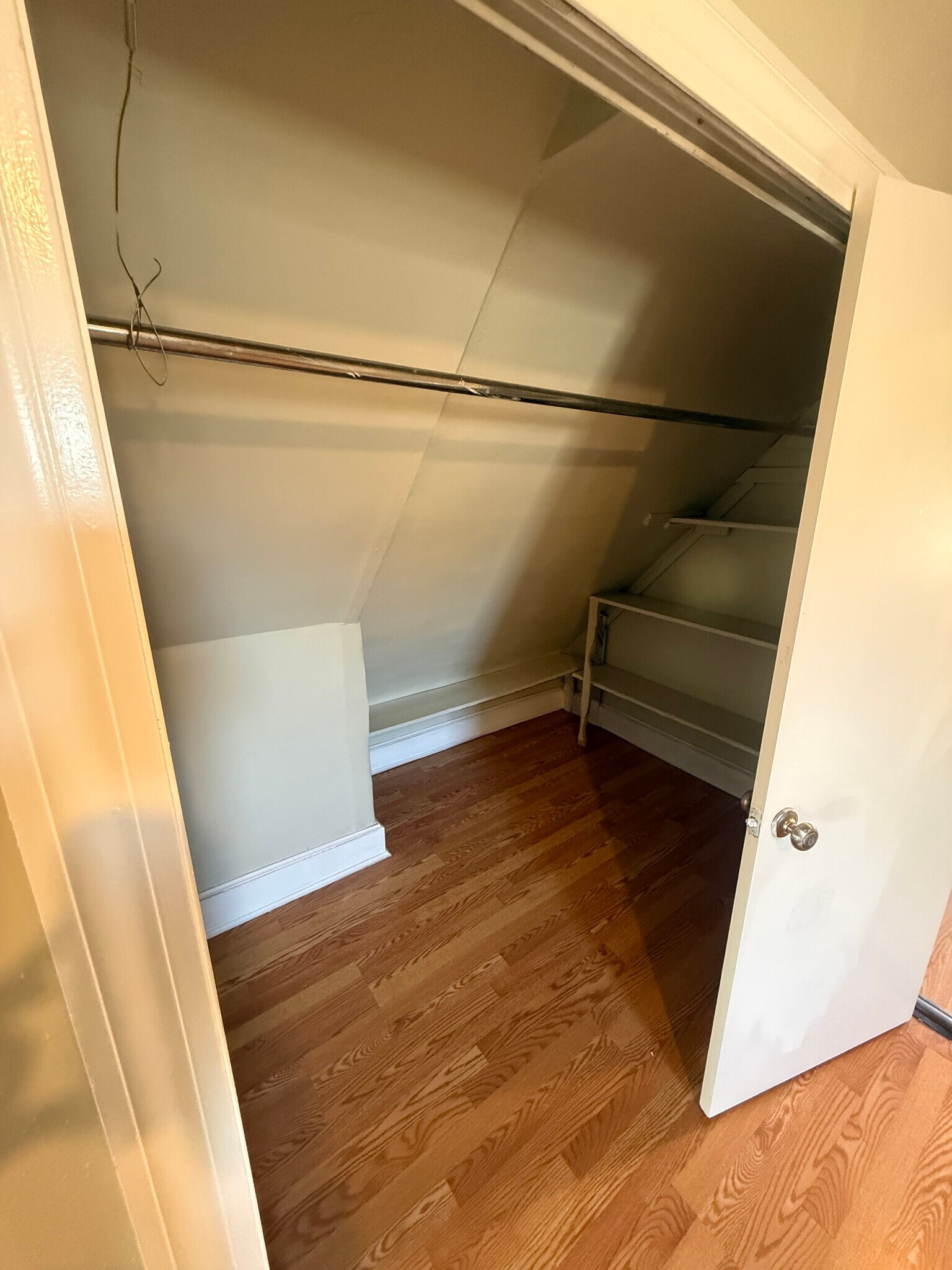 Building Photo - 569 Main St