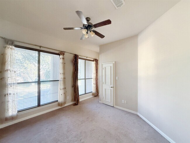 Building Photo - 3334 University Park Ln