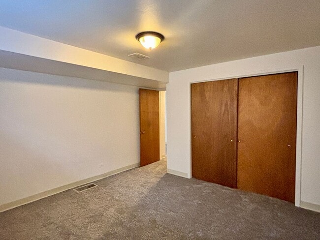 Building Photo - 3211 S Lincoln St