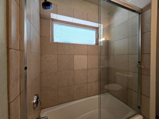 Building Photo - 4 Alma Ct