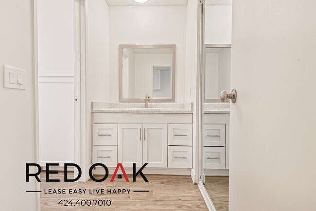 Building Photo - 13325 Heacock St