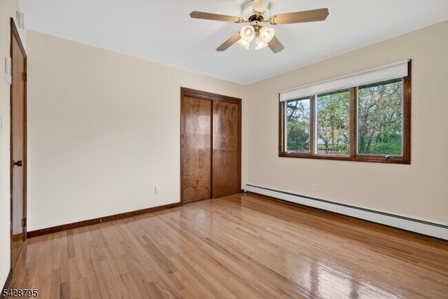 Building Photo - 97 Sipp Ave