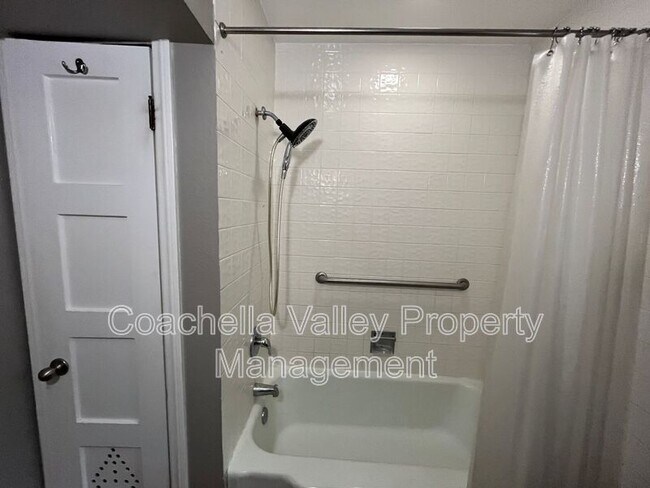 Building Photo - 4080 Cll San Antonio