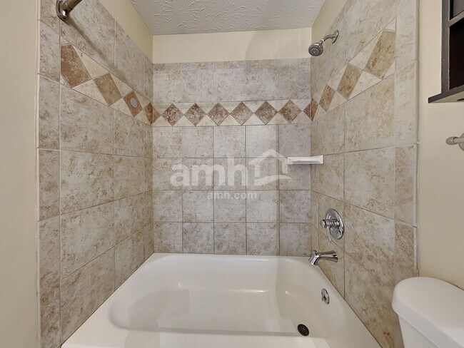 Building Photo - 3162 Bridlerun Dr