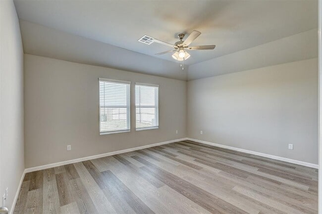 Building Photo - 4109 Sara Pk Dr