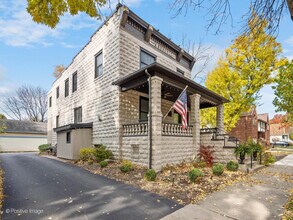 Building Photo - 34 N Waiola Ave