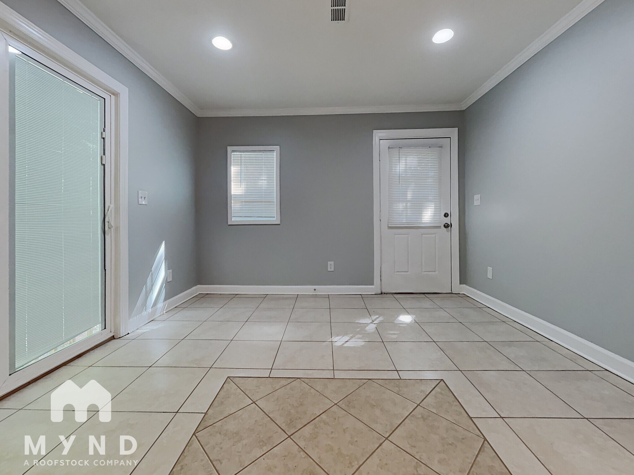 Building Photo - 5842 Olivet Dr