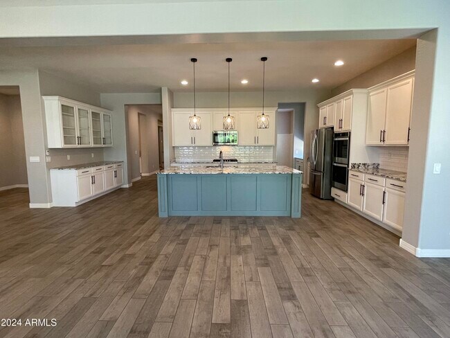 Building Photo - 22834 E Silver Crk Ln