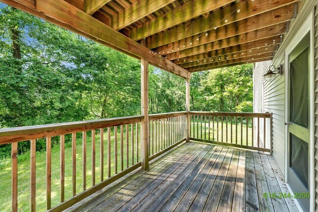 Building Photo - BEAUTIFUL 3 BEDROOM IN ALTO!