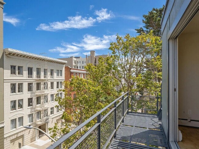 Building Photo - 1885 Jackson St