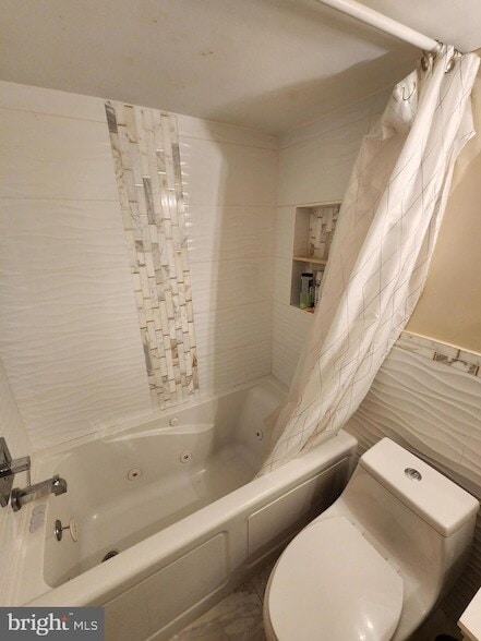 Building Photo - 8030-8000 Ditman St