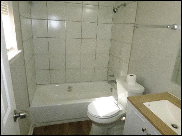 Building Photo - 1403 S Schiller St