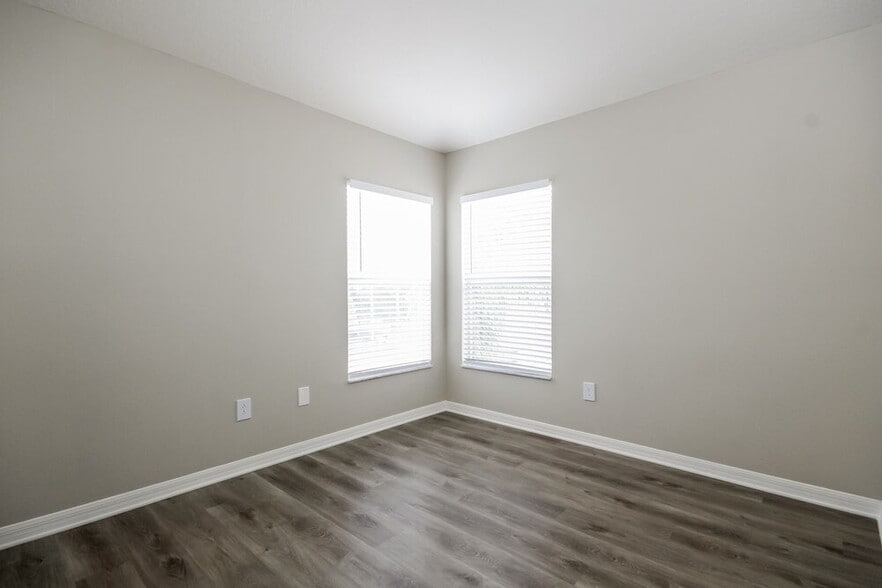 Building Photo - 1425 Delano Trent St