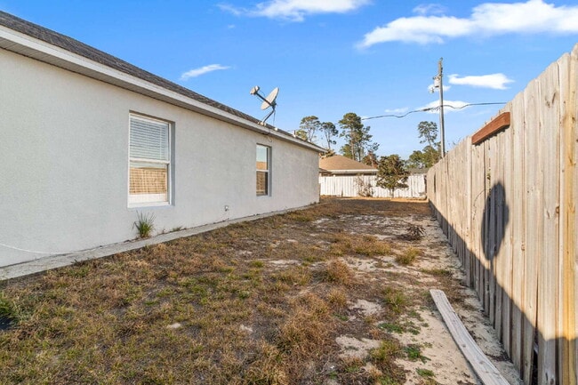 Building Photo - Spacious 3BR Home with Tile Floors & Spa-Like Primary Suite – Marion Oaks