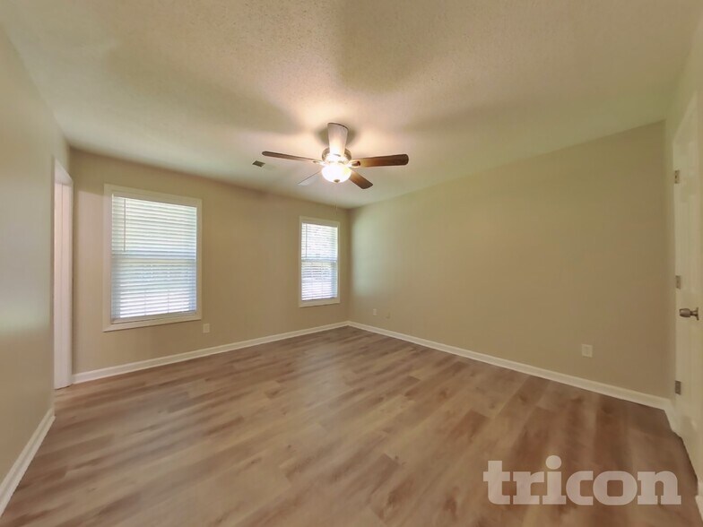 Building Photo - 1173 Woodwind Dr