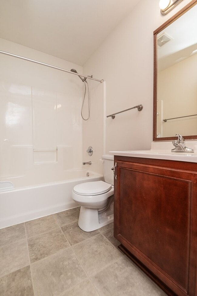 Building Photo - 3 Bedroom / 2 Bathroom Home for Rent in Va...
