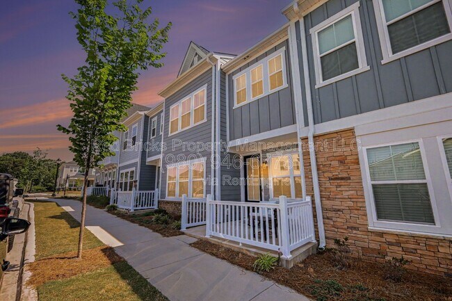 Building Photo - 8809 Arrington Hall
