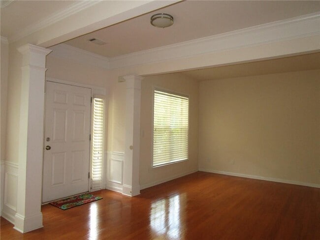 Building Photo - 2272 Young America Dr NE